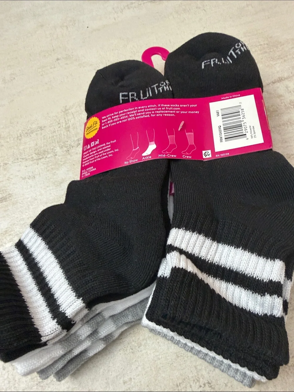 Fruit of the Loom  Low-Cut ankle Athletic Socks with White Stripes - 6 Pack